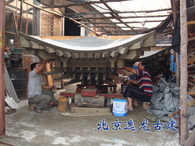 Wooden arch construction